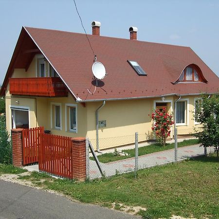 Dorina Apartman Zalakaros Exterior foto